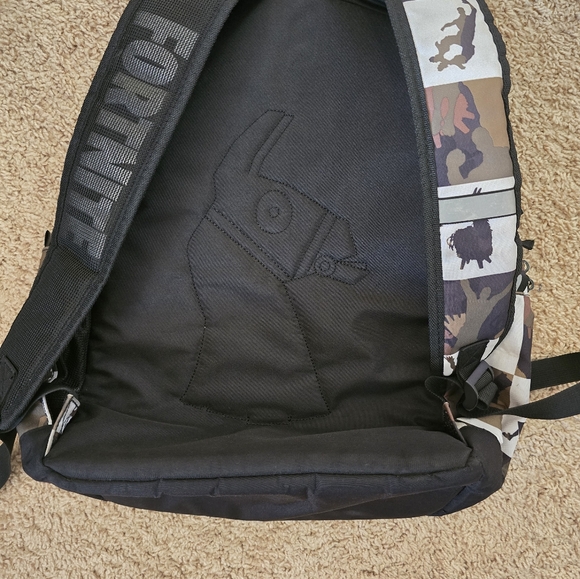 Fortnite Backpack - Picture 2 of 3